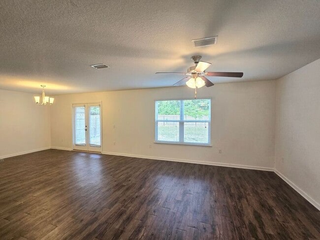 Building Photo - 5860 Magnolia Bend Blvd