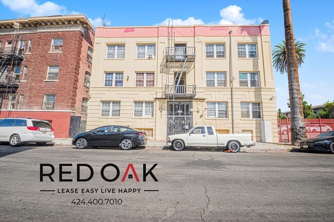Building Photo - 1110 S Lake St
