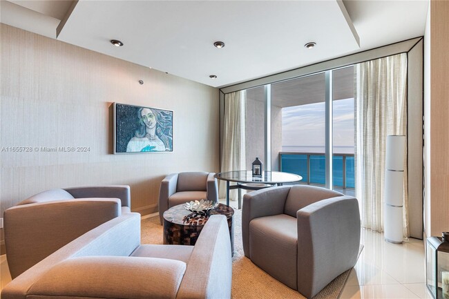 Building Photo - 2711 S Ocean Dr