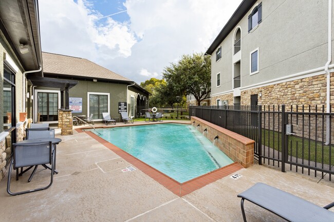 Foto del edificio - The Life at Sterling Woods