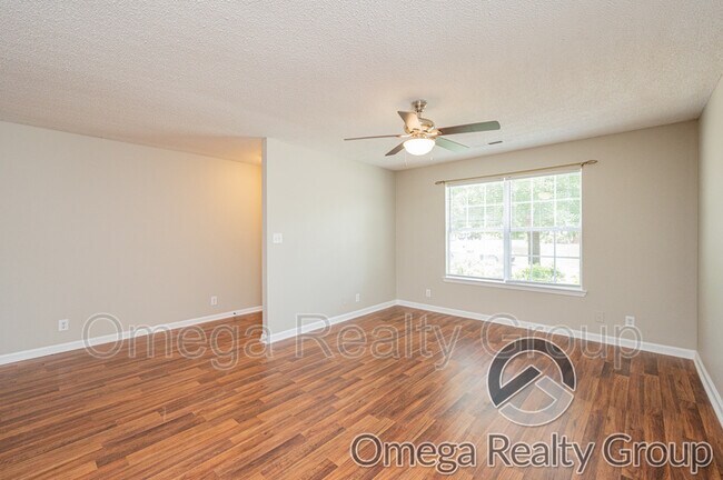 Building Photo - 22689 Fisher Dr