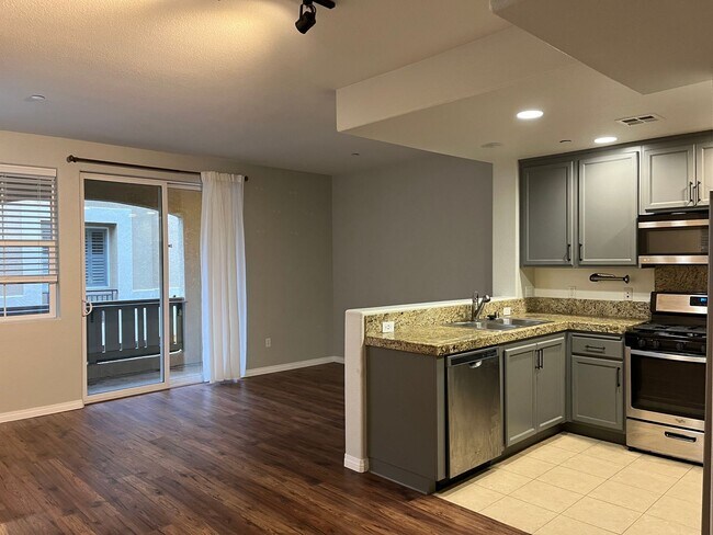 Building Photo - Beautiful Home in San Luis Obispo - Groups...