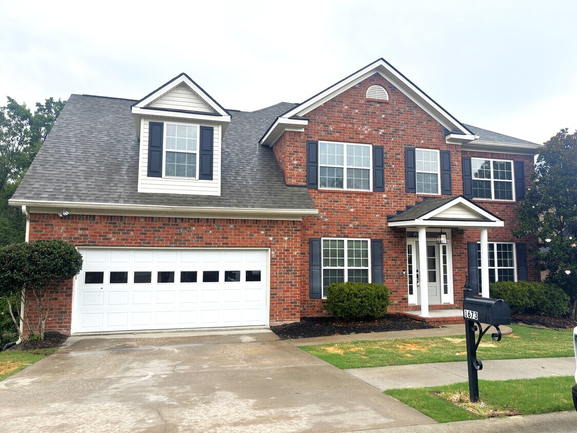 Foto principal - 1673 Jamestown Ave