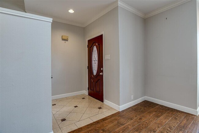 Building Photo - 2468 Bering Dr