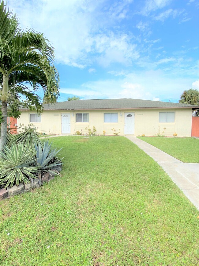 Foto del edificio - 17256 Whitewater Ct