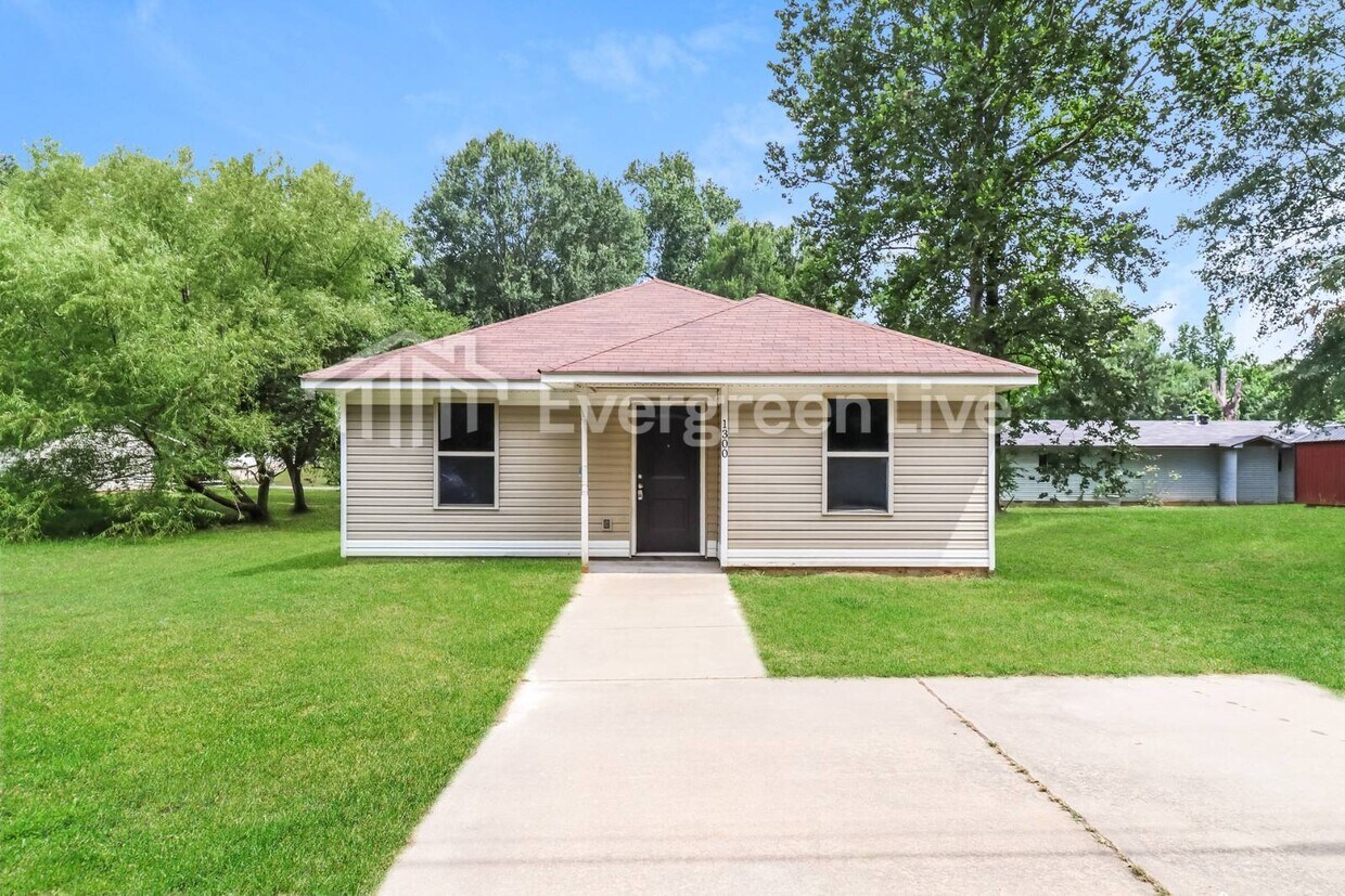 Primary Photo - 1300 Ridge Rd