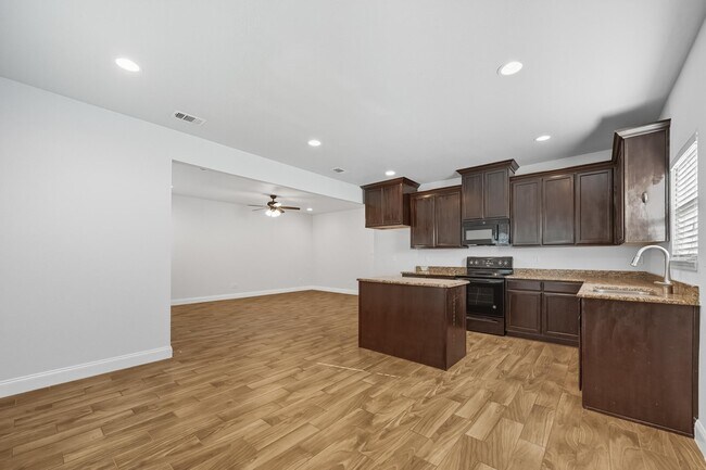 Foto del edificio - 4517 Henry St