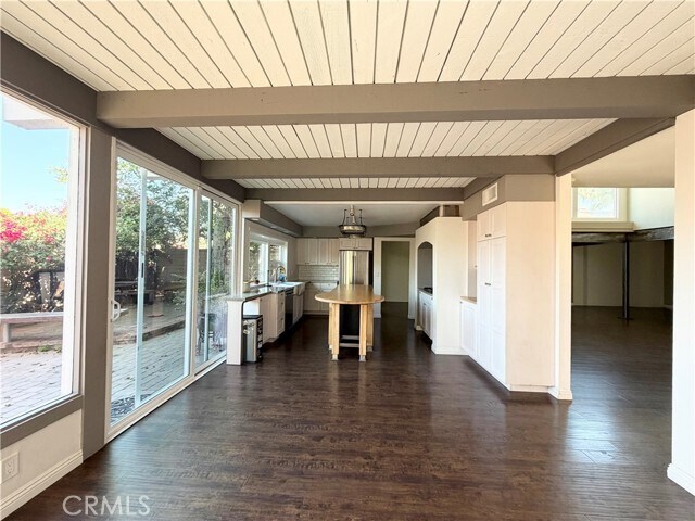 Foto del edificio - 4891 Tamarack Way