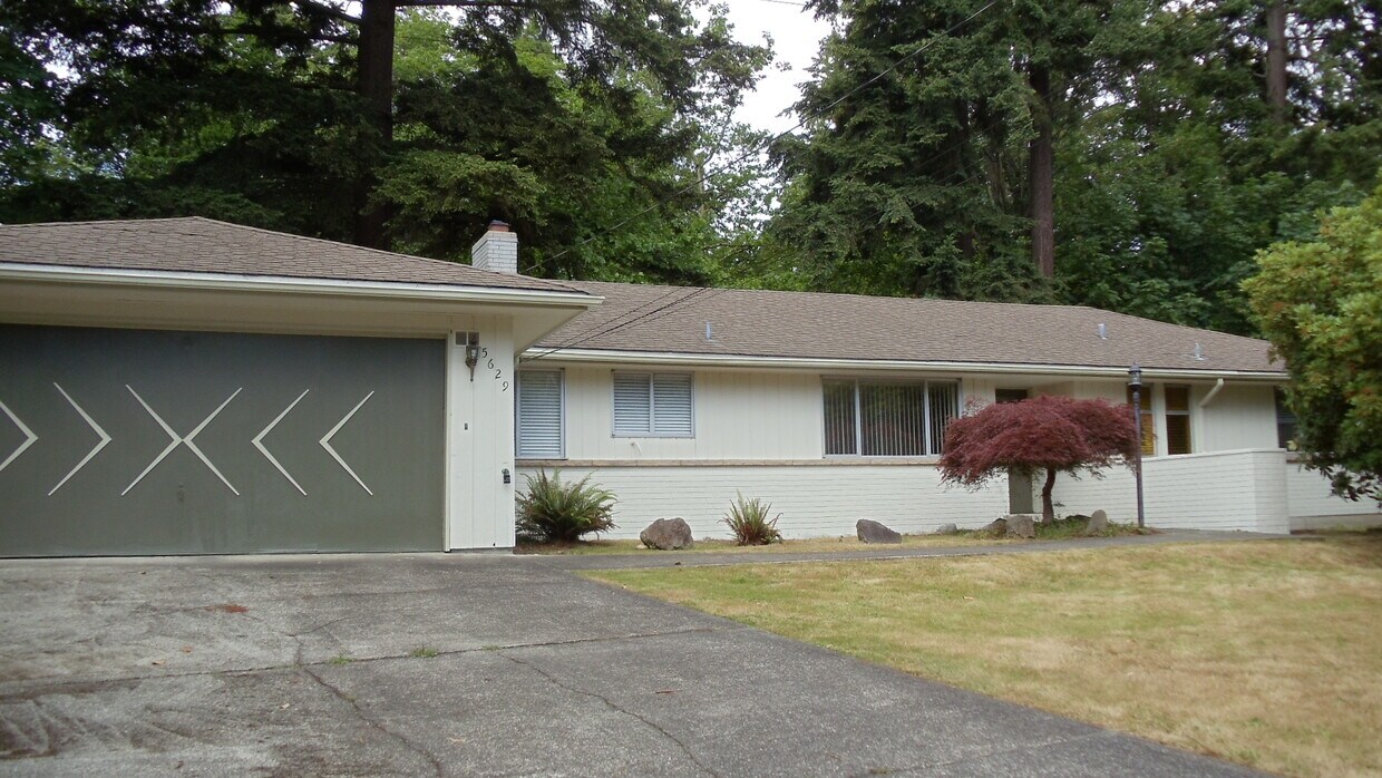 Foto principal - 5629 89th Ave SE