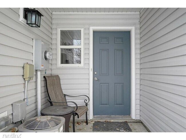 Foto del edificio - 2 br, 2 bath Townhome - 10712 Tamarack St NW