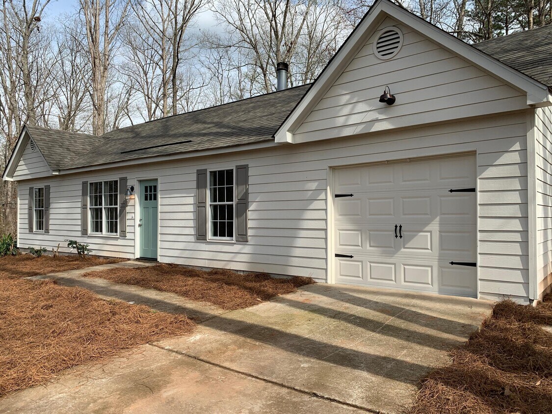 Primary Photo - 1222 Dolly Nixon Rd