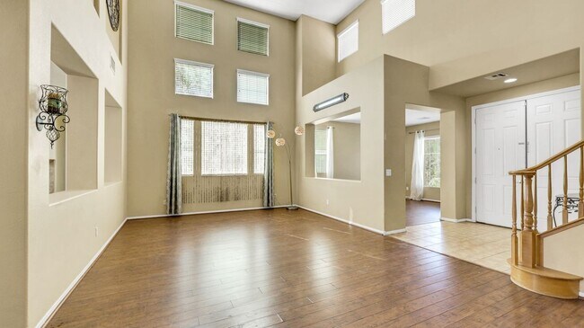 Foto del edificio - 7373 Sundown Glen Ave