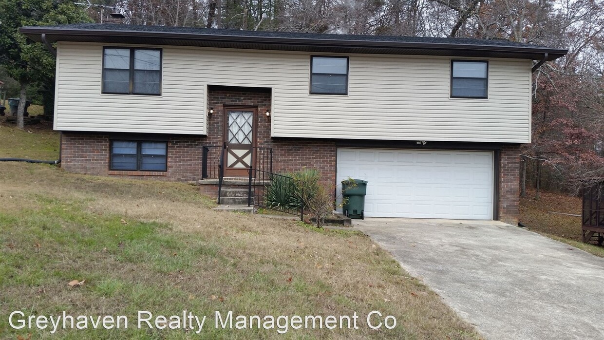 Primary Photo - 3 br, 1.5 bath House - 311 Stonewood Dr