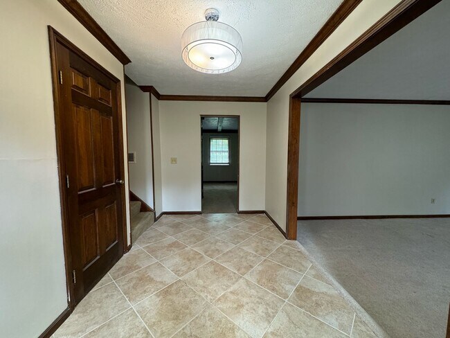 Building Photo - 7660 Turtlecreek - 4 Bedroom - 3.5 Bath - ...