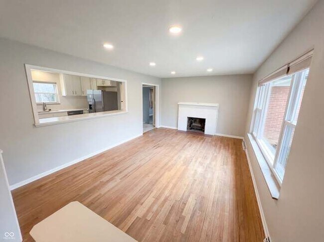 Foto del edificio - 10209 Broadway St