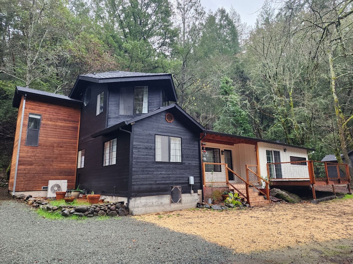Primary Photo - 3212 Calistoga Rd
