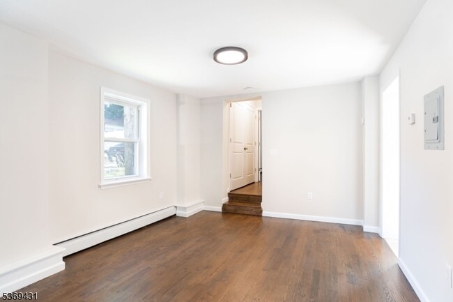 Building Photo - 285 Orchard Terrace