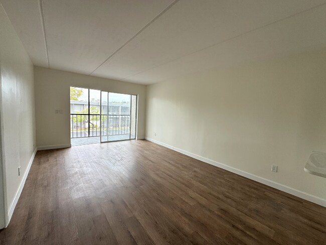 Foto del edificio - 3001 Thrush Dr