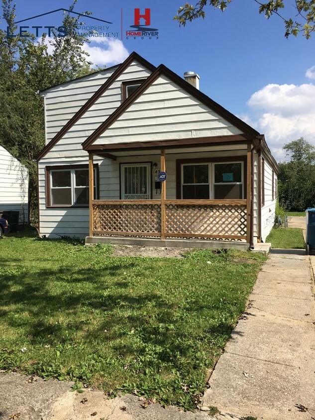 Primary Photo - Cozy 4 bedroom Home