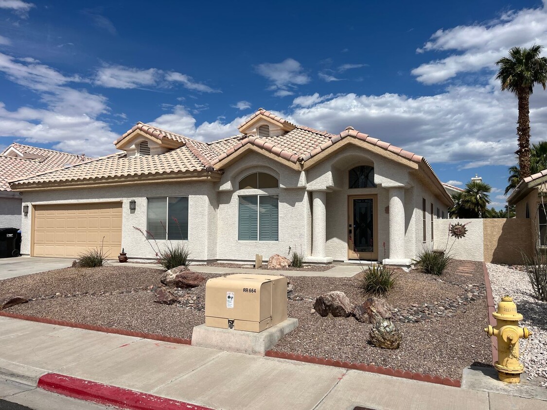 Primary Photo - Single story home with pool