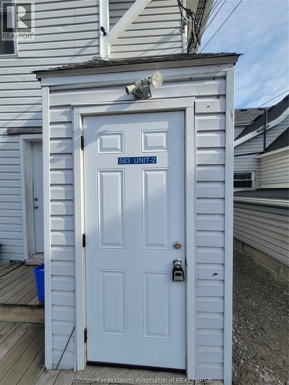 Building Photo - 583 Janette Ave