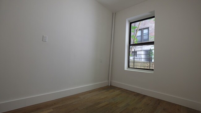Building Photo - 529 W 158th St