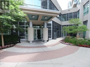 Building Photo - 1 Elm Dr W