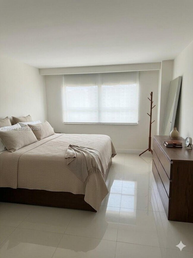 Foto del edificio - 2851 NE 183rd St