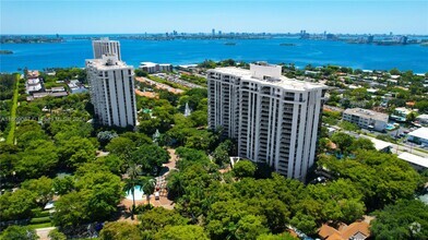 Building Photo - 2000 Towerside Terrace