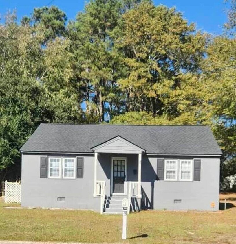 311 E Prospect Ave, Raeford, NC 28376 House Rental in Raeford, NC