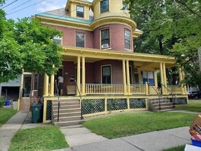 Building Photo - 322 Pearl St