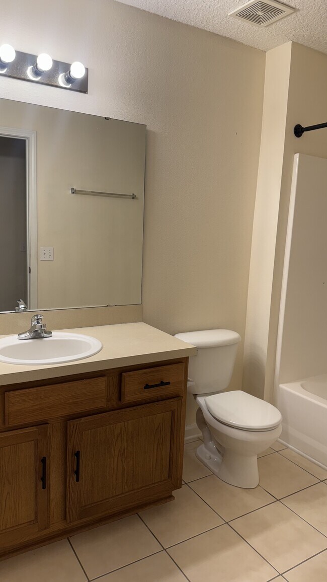 Foto del edificio - 3610 Kirkpatrick Cir