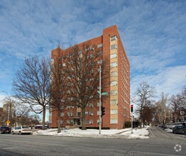 Building Photo - Six40