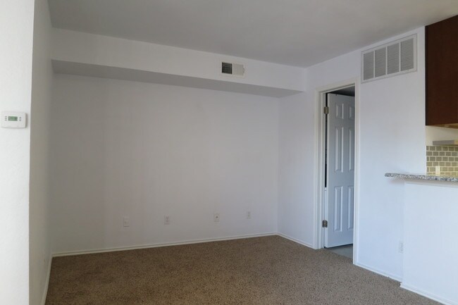 Foto del edificio - 3113 Sondra Dr