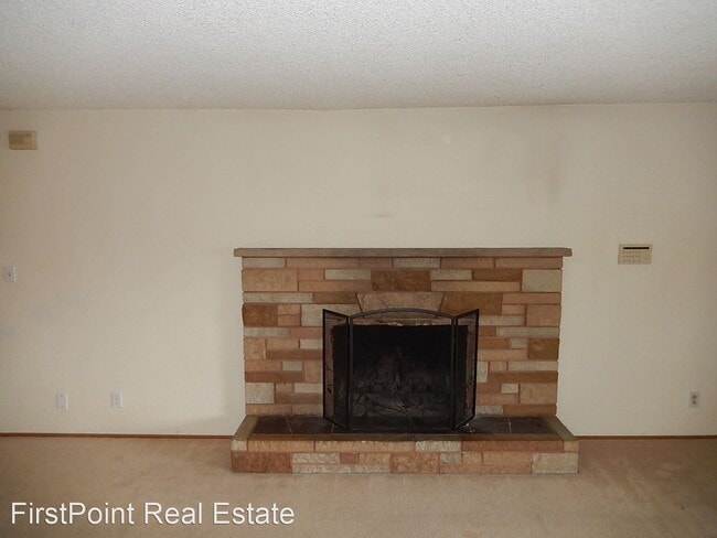 Building Photo - 3 br, 1.5 bath House - 1106 7th St. SW