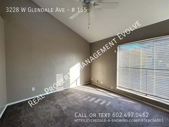 Foto del edificio - 3228 W Glendale Ave