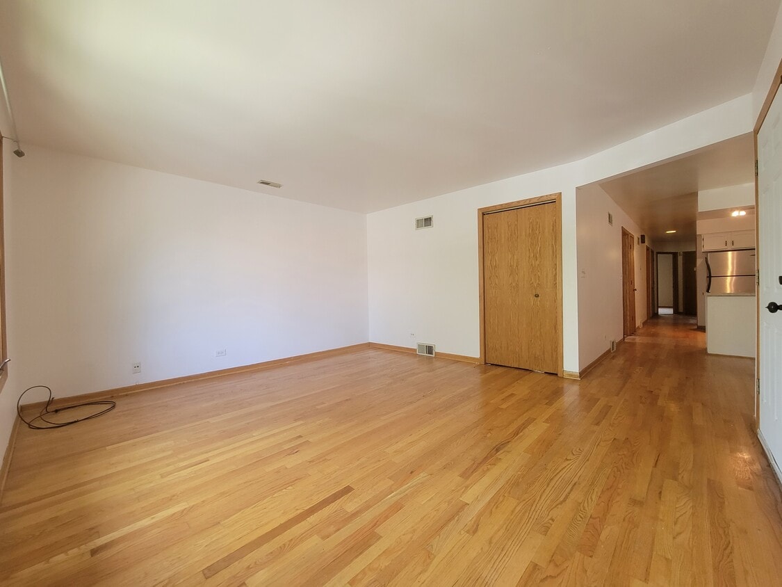 2818 N Natoma Ave Unit 2, Chicago, IL 60634 Condo for Rent in Chicago