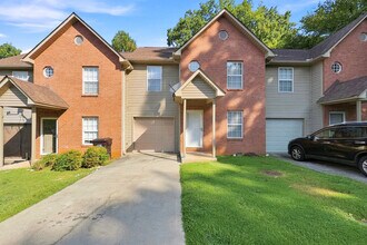 Building Photo - 8705 Mowbray Way