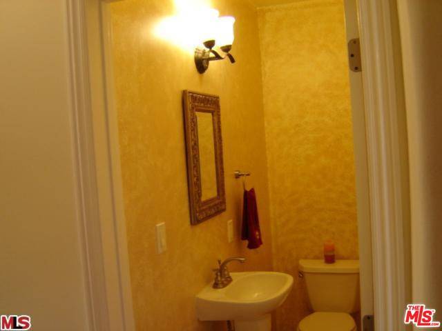 Foto del edificio - 1609 S Wooster St