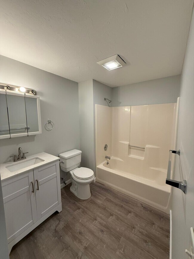 Foto del edificio - 431 Sunderland Rd