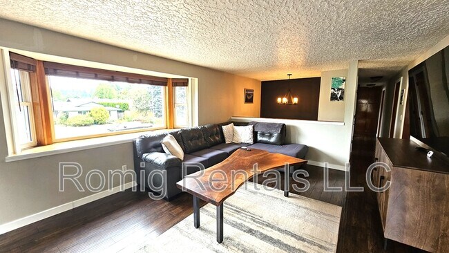 Foto del edificio - 2521 NE 47th St