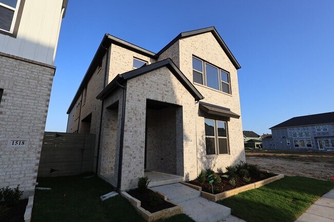 Building Photo - 1514 Roundup Way