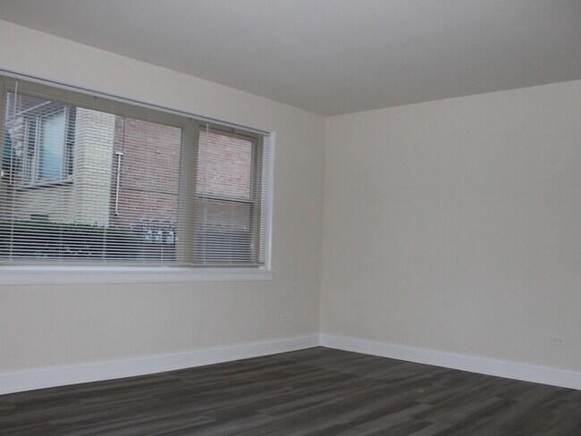 Foto del edificio - 10519 S Artesian Ave
