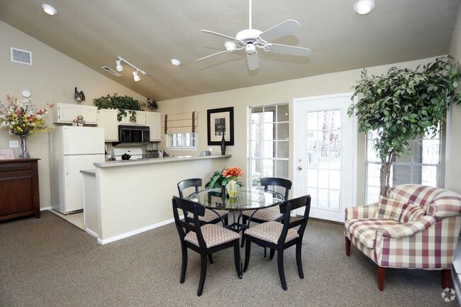 Interior Photo - Contour Place