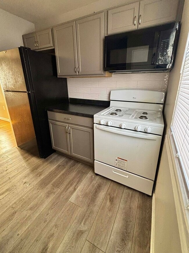 Building Photo - Beautifully Updated 2-Bedroom Home inGary