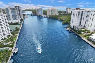 Building Photo - 715 Bayshore Dr