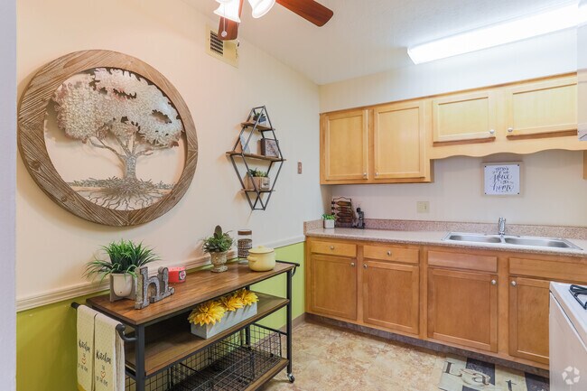 2HAB, 1BA - 850 ft² - Cambridge Square Apartments