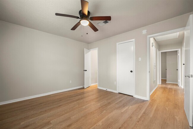 Foto del edificio - 13335 Ambrose St