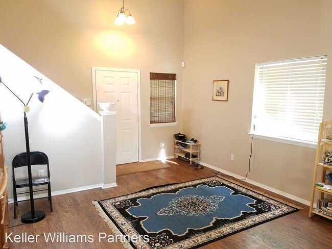 Building Photo - 3 br, 2.5 bath House - 5925 Christa Ct