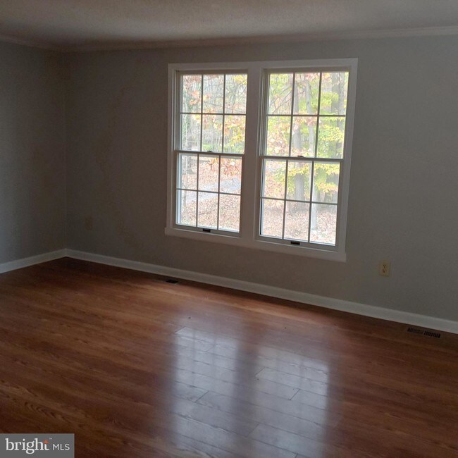 Foto del edificio - 736 Ridge Rd